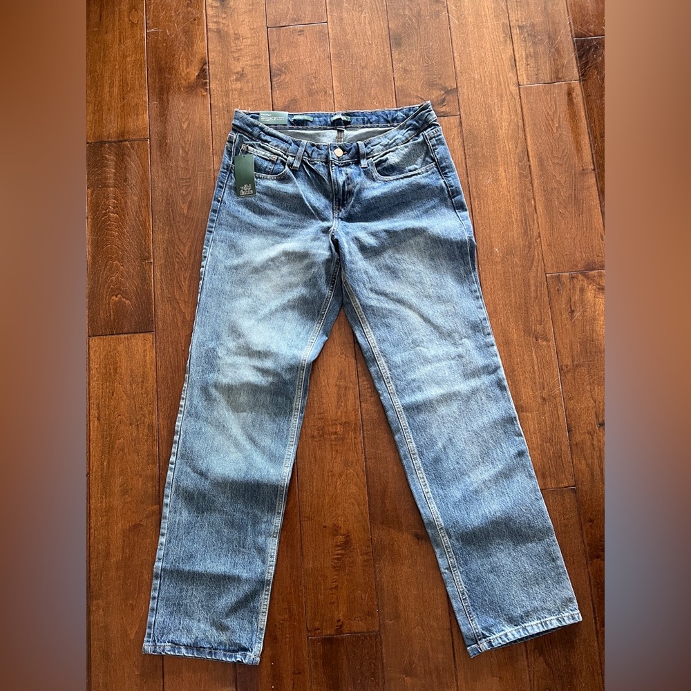 New with tags- Target Women’s Straight-Leg Jeans - Medium Blue Wash